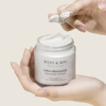 Mary & May Lemon Niacinamide Glow Wash Off Pack 125G - Image 2