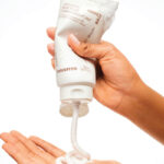 Innisfree Volcanic BHA Pore Cleansing Foam 150g - Image 3